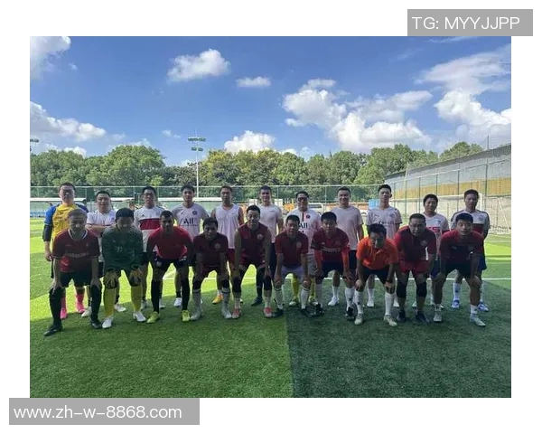 幼儿足球星宝贝点亮绿茵梦想培养团队精神与健康成长之路